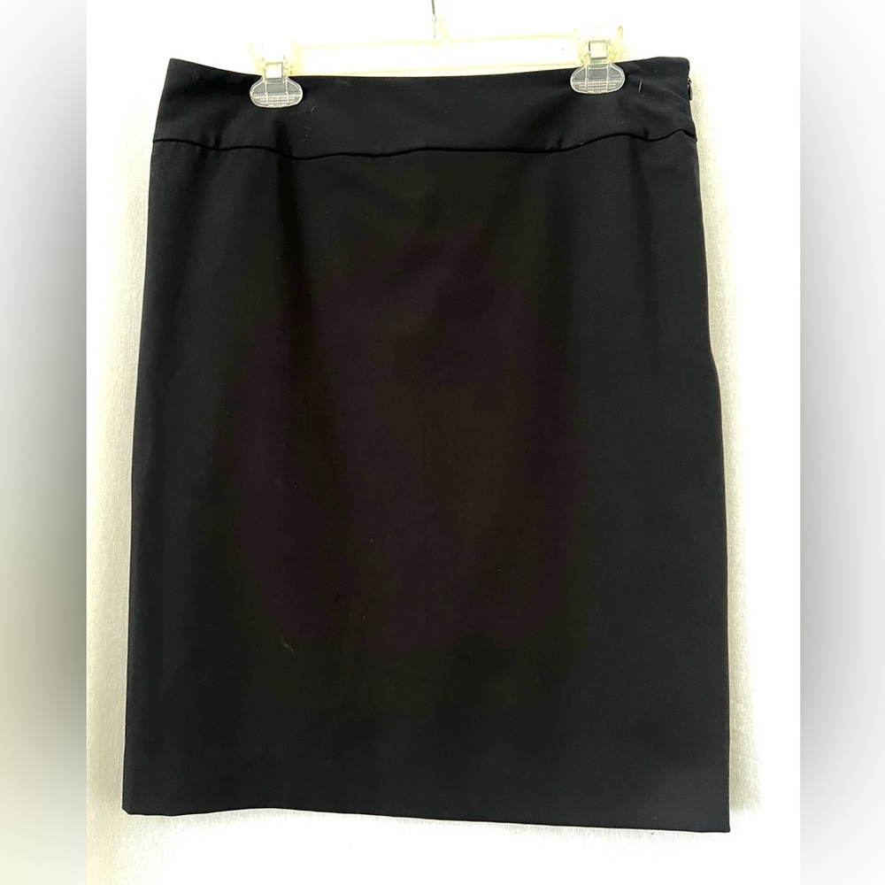 Liz Claiborne | Classic Black Pencil Skirt